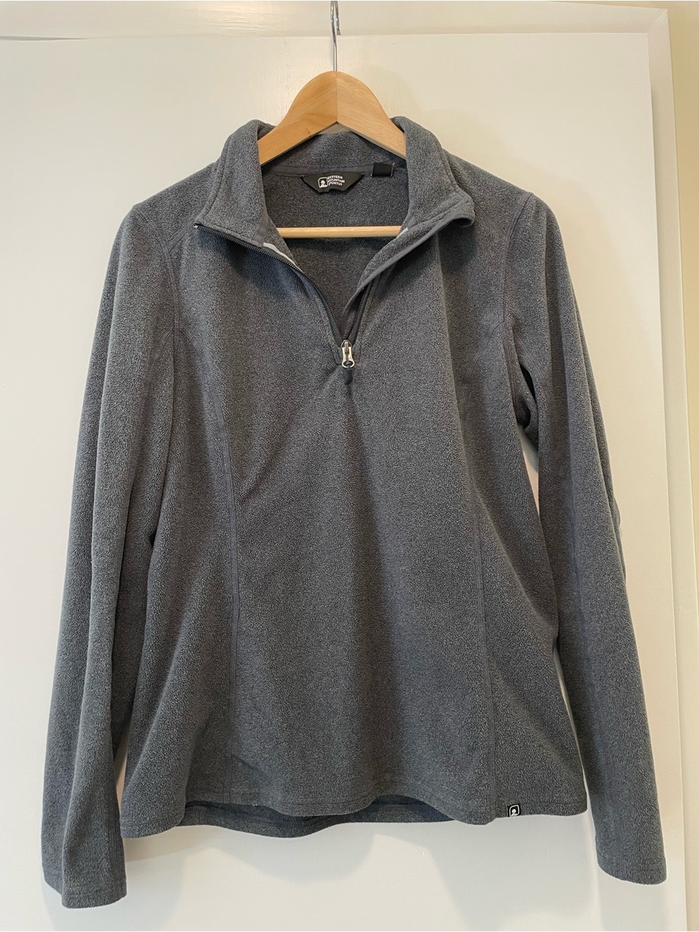 Eastern Mountain Sports Women's Dark Gray Half-Zip Fleece Pullover